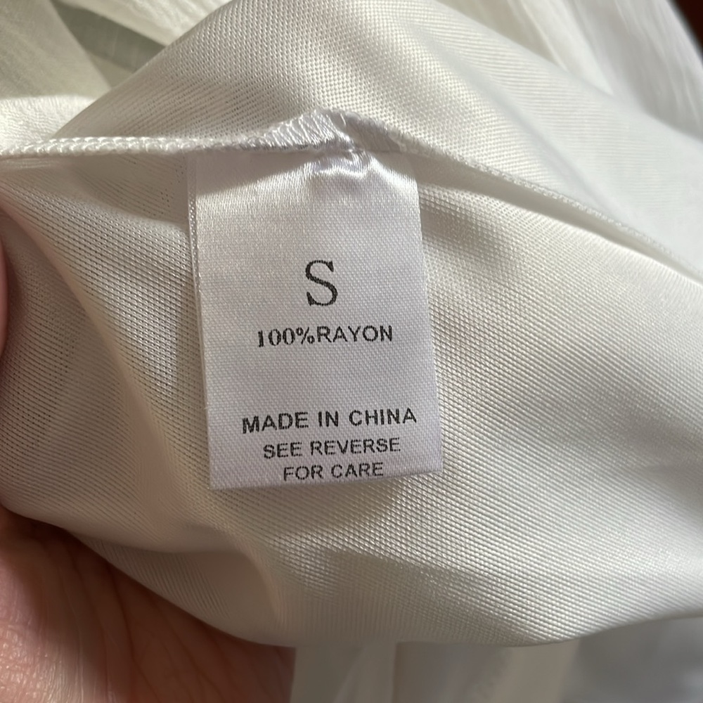 Wishlist, small white summer dress wooden accent buttons, functionable. NWT. - Picture 5 of 9